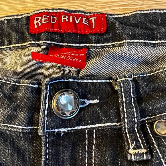 RED RIVET Boot Cut Denim Jeans Distressed w/ Bling Pockets Dark Blue Size 11 - Picture 10 of 10